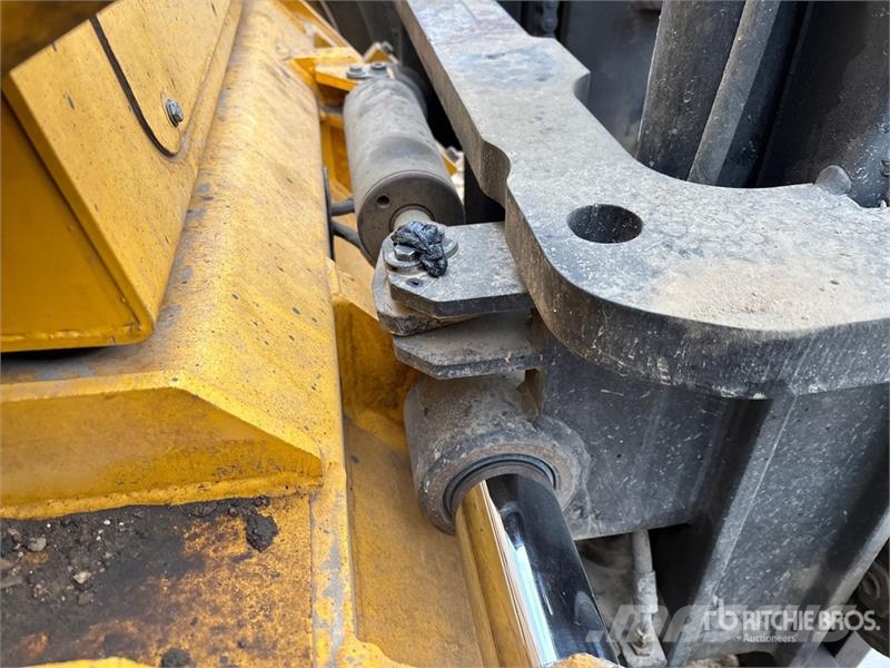 Sellick S80 8000 lb 4x4 Rough Terrain Forklift Elevatore per esterni
