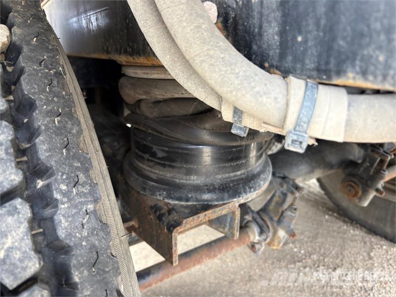 Semiremolques 40 ft Tri/A Live Bottom Trailer Walking floor - semi