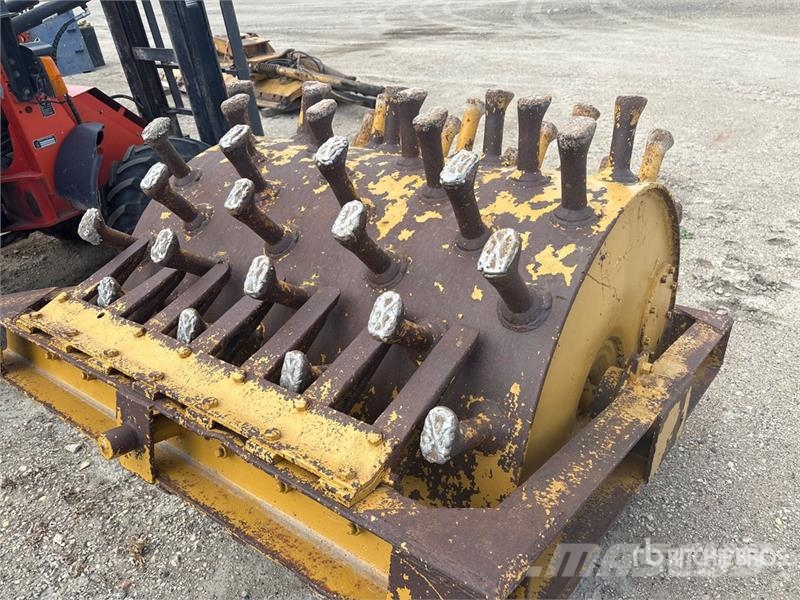 Sheep Foot Pull Behind Compactor Cilindri compactori tractabili cu vibratii