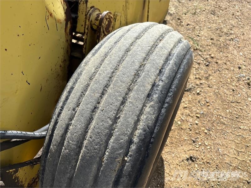 Shulte 52 in Fork Type Rock Picker Stenenrapers