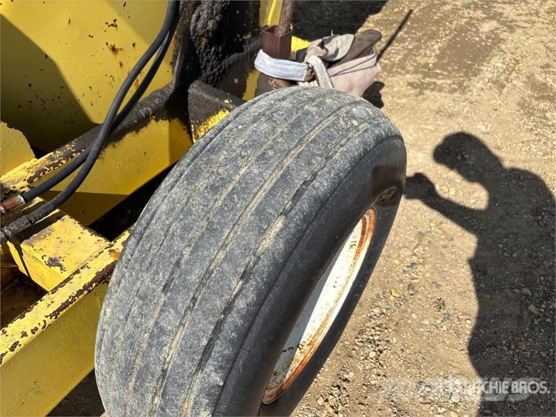 Shulte 52 in Fork Type Rock Picker Stenenrapers