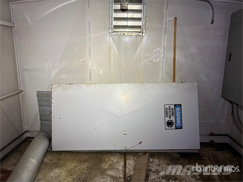  Simson Maxwell 50 kW Containerized Dual Generator  مولدات ديزل