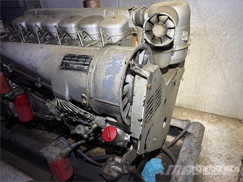  Simson Maxwell 50 kW Containerized Dual Generator  مولدات ديزل