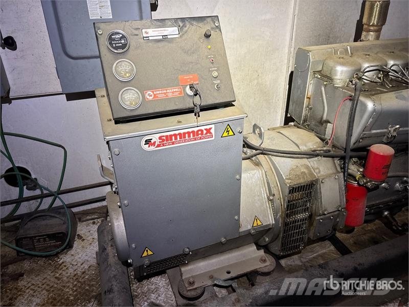  Simson Maxwell 50 kW Containerized Dual Generator  مولدات ديزل