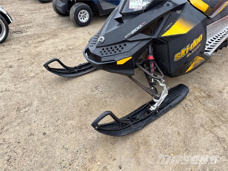 Ski-doo Summit X 800 Snowmobile Snežne sani
