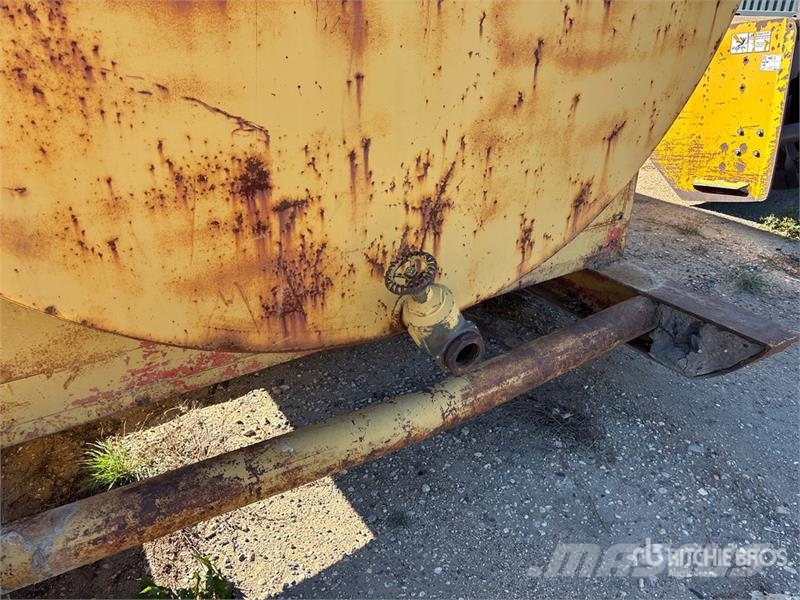  Skid Mounted Steel Fuel Tank Kraftstoff- und Zusatzstoffbehälter