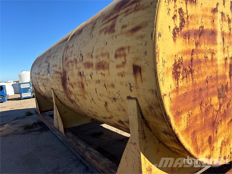  Skid Mounted Steel Fuel Tank Kraftstoff- und Zusatzstoffbehälter
