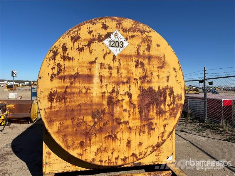  Skid Mounted Steel Fuel Tank Kraftstoff- und Zusatzstoffbehälter
