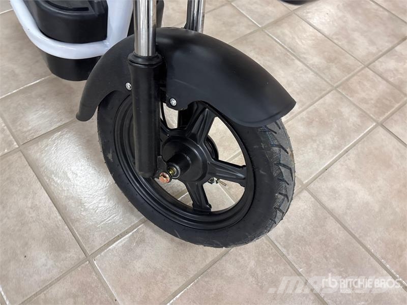  SKLP SK-E48 Electric Scooter (Unused) Visureigiai