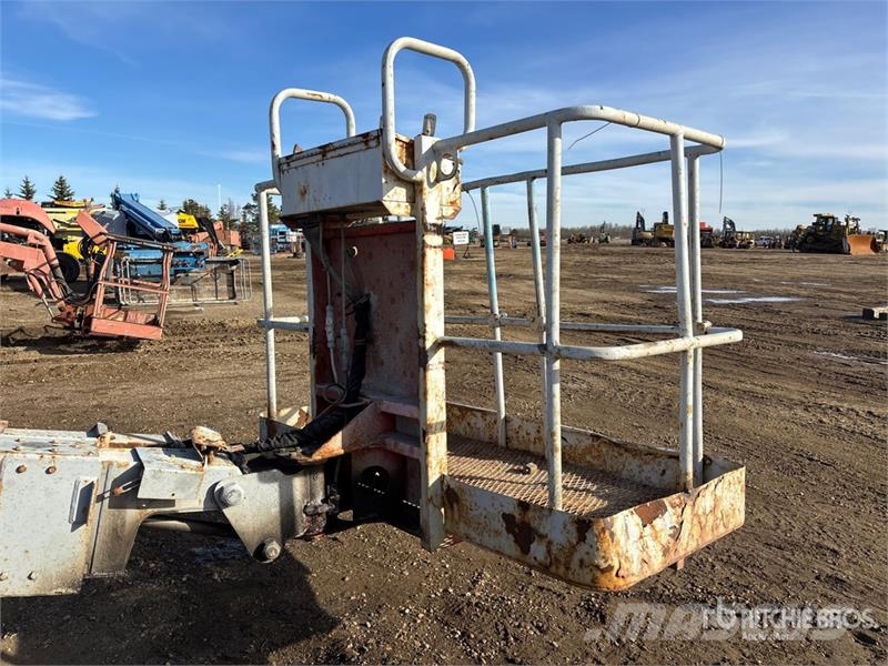 SkyJack 60TB 2WD Diesel Articulating Boom Lift Strēles pacēlāji