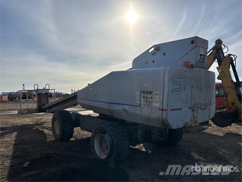 SkyJack 60TB 4WD Diesel Articulating Boom Lift Podnośniki przegubowe