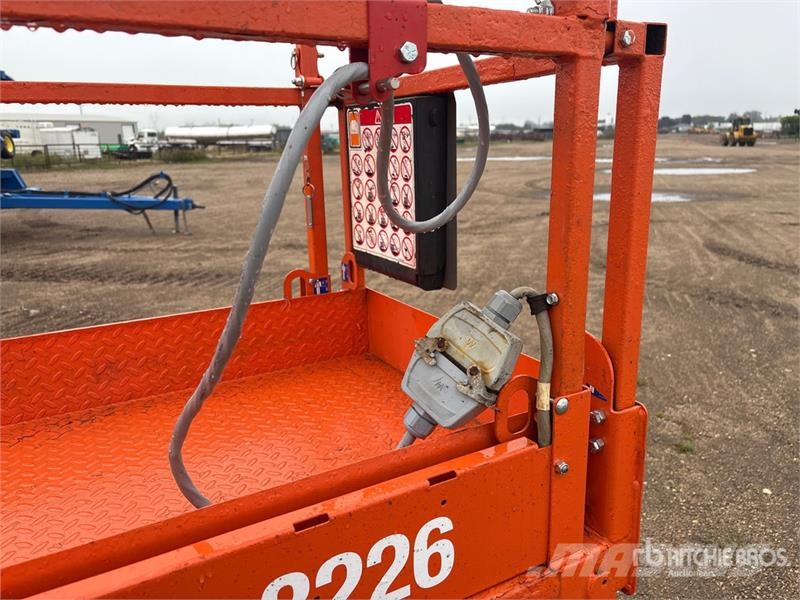 SkyJack SJ1113226 Electric Scissor Lift Platforme foarfeca