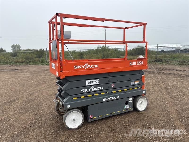 SkyJack SJ1113226 Electric Scissor Lift Platforme foarfeca