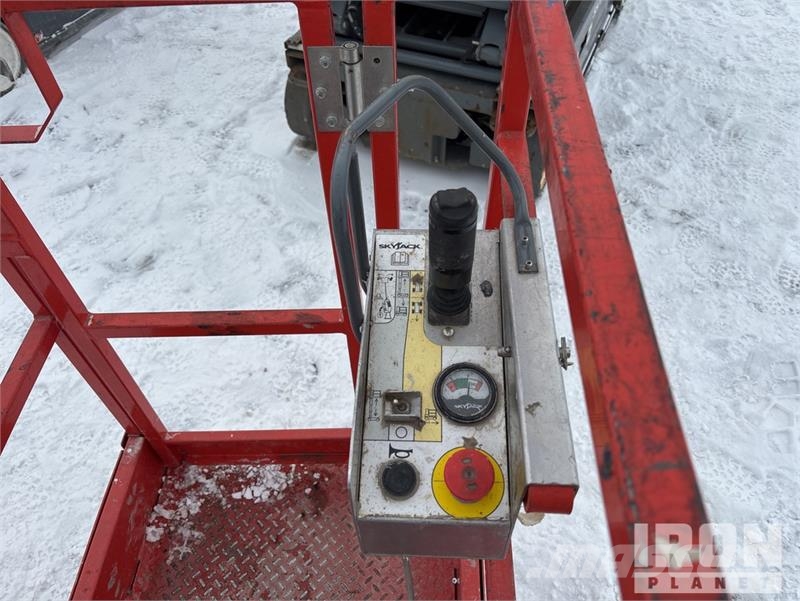 SkyJack SJ16 Personhissar och andra hissar