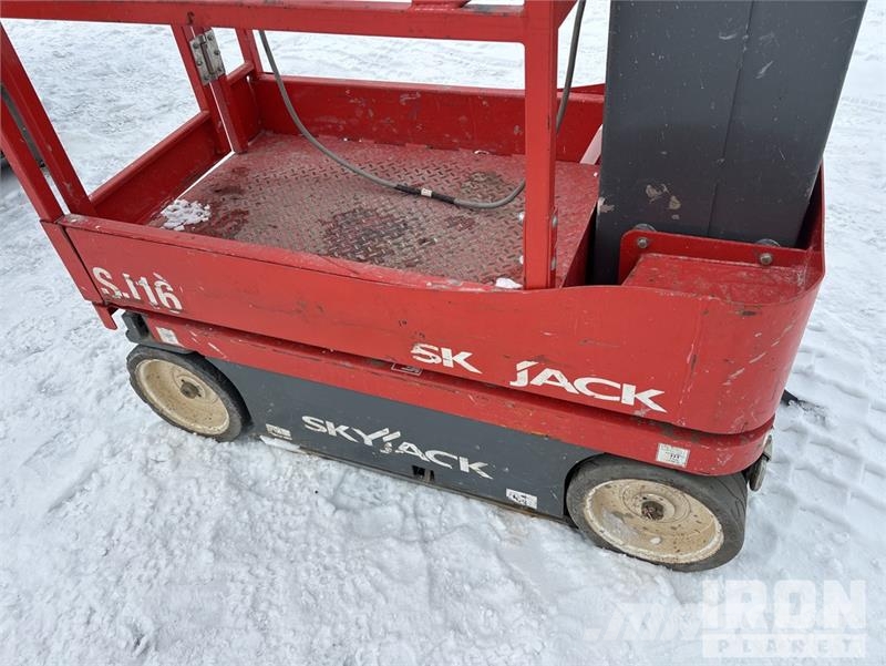 SkyJack SJ16 Personhissar och andra hissar
