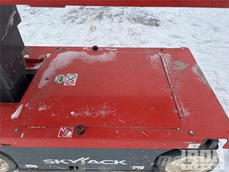 SkyJack SJ16 Personhissar och andra hissar