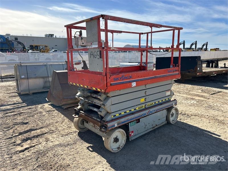SkyJack SJ4626 Electric Scissor Lift Ollós emelők