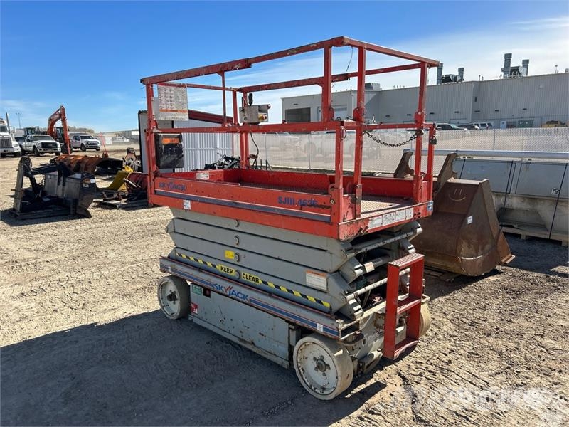 SkyJack SJ4626 Electric Scissor Lift Ollós emelők