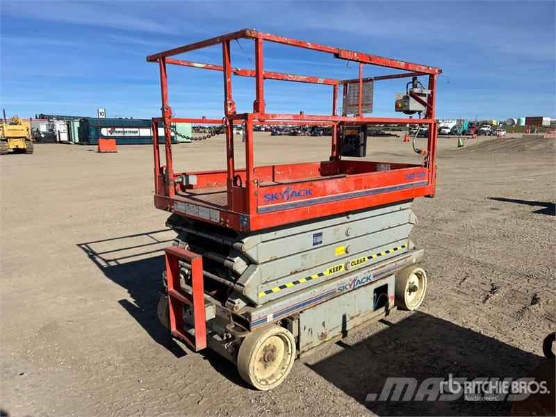 SkyJack SJ4626 Electric Scissor Lift Ollós emelők