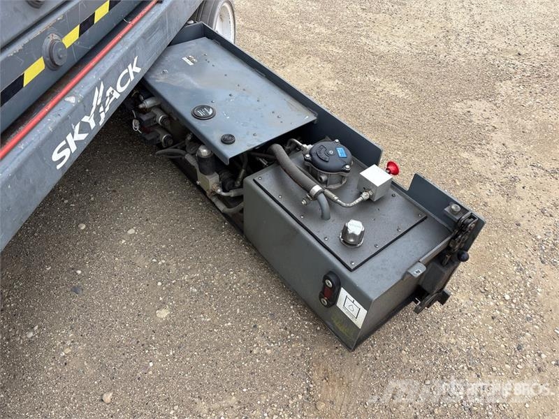 SkyJack SJ4632 Electric Scissor Lift Šķerveida pacēlāji