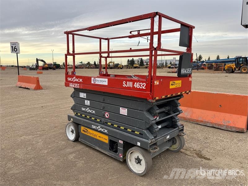 SkyJack SJ4632 Electric Scissor Lift Šķerveida pacēlāji