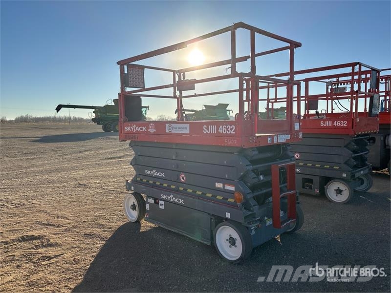 SkyJack SJ4632 Electric Scissor Lift Šķerveida pacēlāji