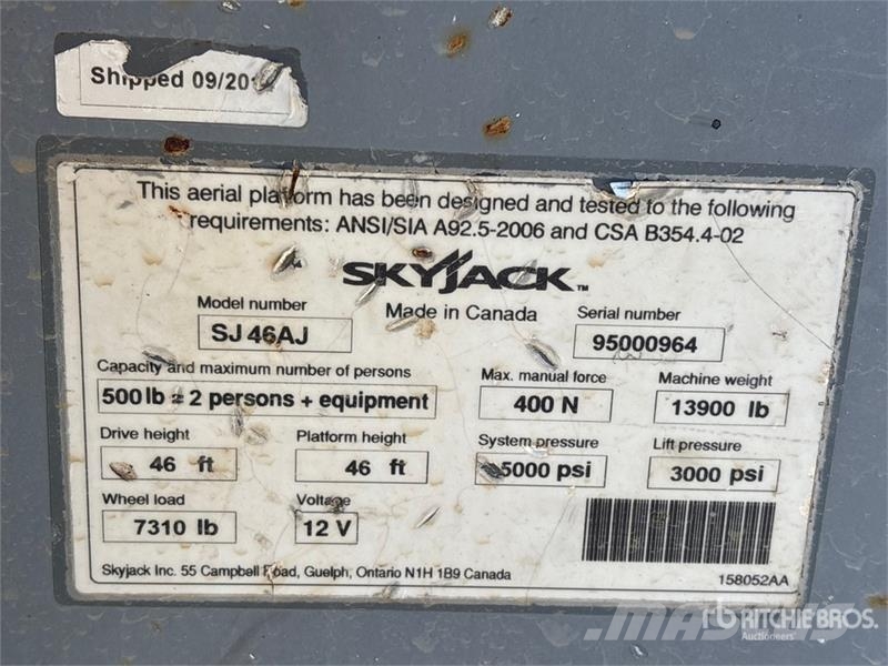 SkyJack SJ46AJ Karos emelők