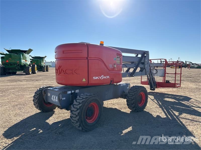 SkyJack SJ46AJ Karos emelők