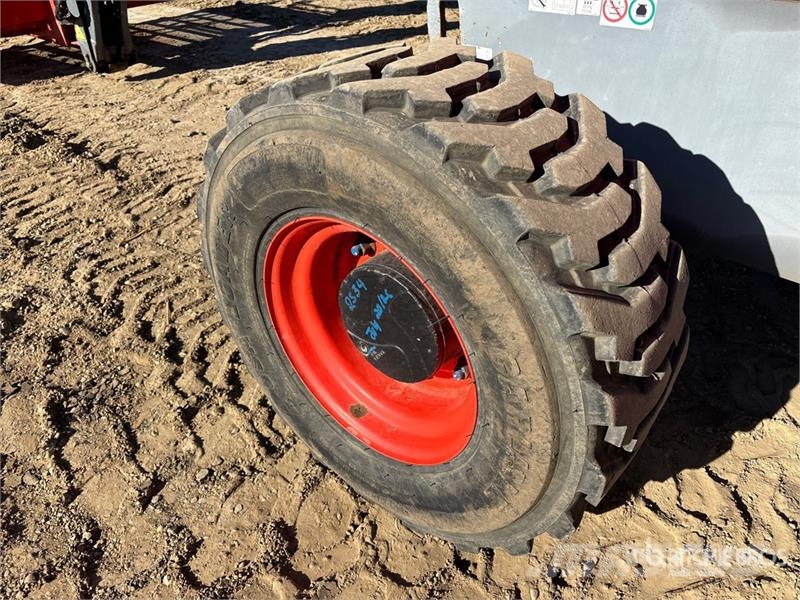 SkyJack SJ46AJ Karos emelők