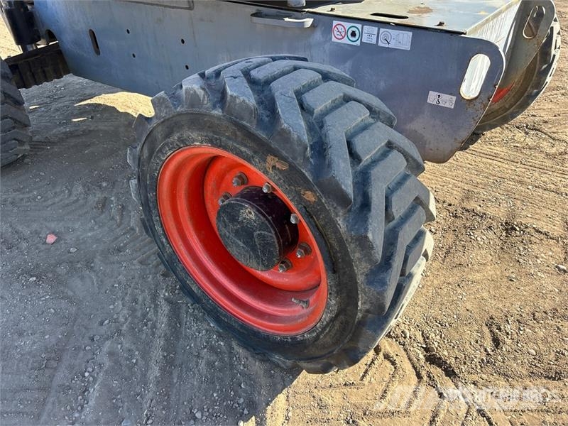 SkyJack SJ46AJ 4WD Diesel Articulating Boom Lift Iseliikuvad poomtõstukid