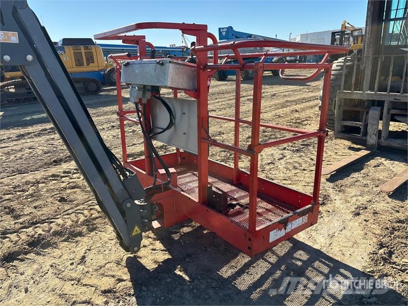 SkyJack SJ46AJ 4WD Diesel Articulating Boom Lift Iseliikuvad poomtõstukid