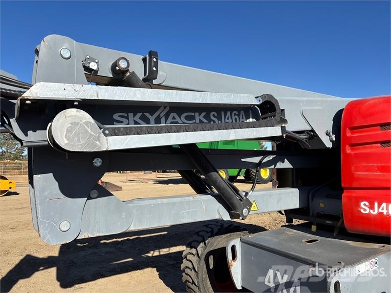 SkyJack SJ46AJ 4WD Diesel Articulating Boom Lift Iseliikuvad poomtõstukid