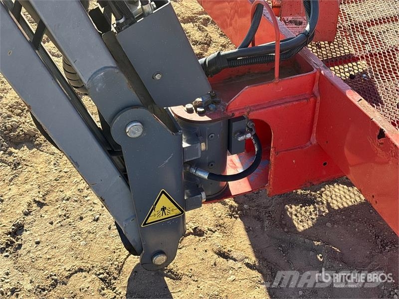 SkyJack SJ46AJ 4WD Diesel Articulating Boom Lift Iseliikuvad poomtõstukid