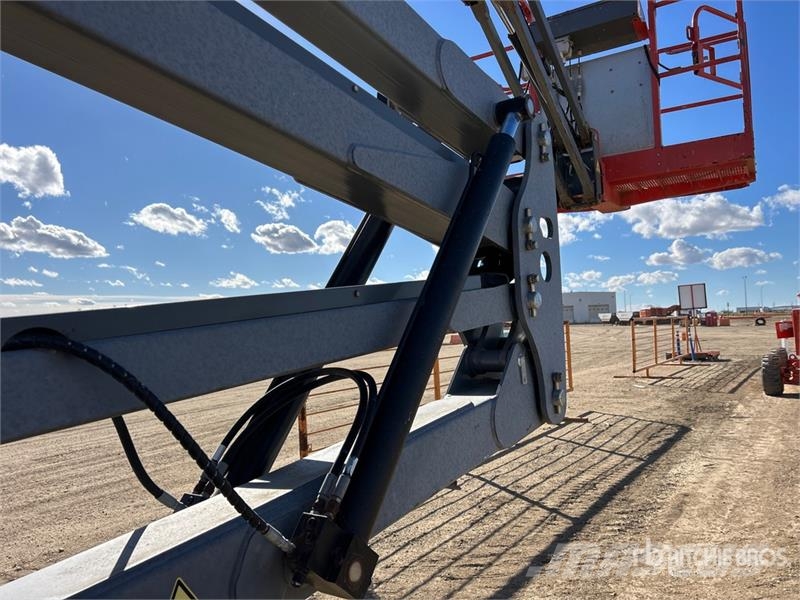 SkyJack SJ46AJ 4WD Diesel Articulating Boom Lift Iseliikuvad poomtõstukid