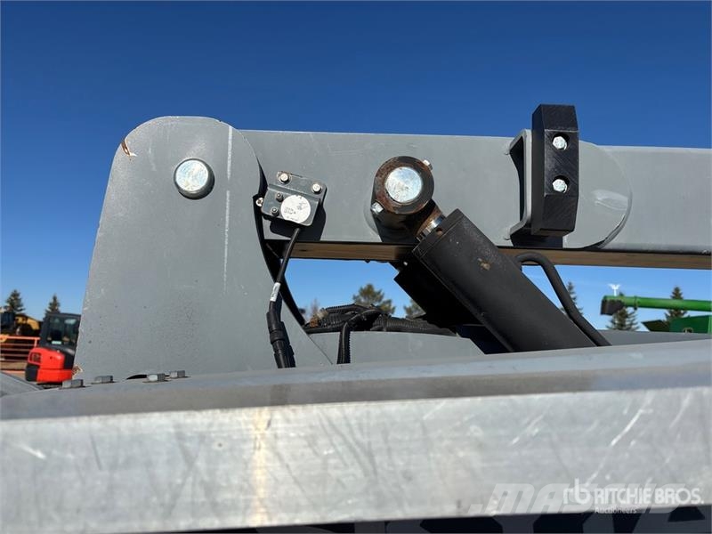 SkyJack SJ46AJ 4WD Diesel Articulating Boom Lift Iseliikuvad poomtõstukid