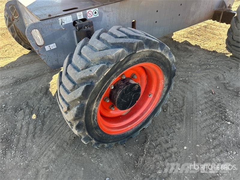 SkyJack SJ46AJ 4WD Diesel Articulating Boom Lift Iseliikuvad poomtõstukid