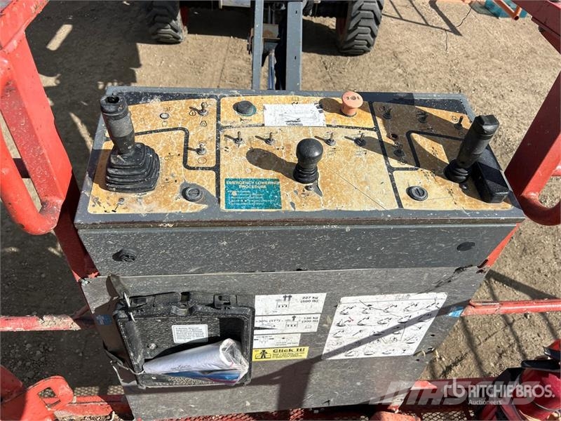 SkyJack SJ46AJ 4WD Diesel Articulating Boom Lift Iseliikuvad poomtõstukid