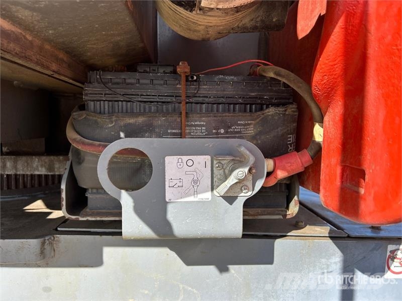 SkyJack SJ46AJ 4WD Diesel Articulating Boom Lift Iseliikuvad poomtõstukid