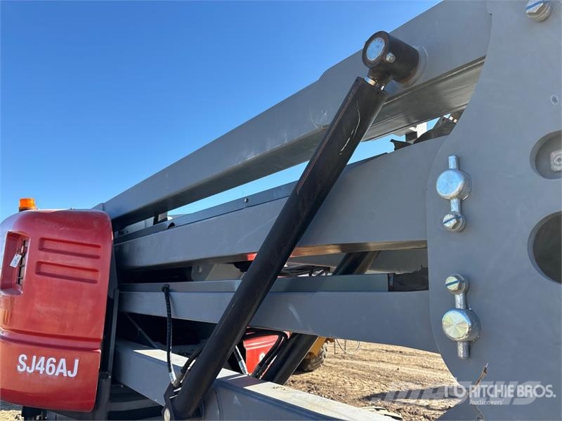 SkyJack SJ46AJ 4WD Diesel Articulating Boom Lift Iseliikuvad poomtõstukid