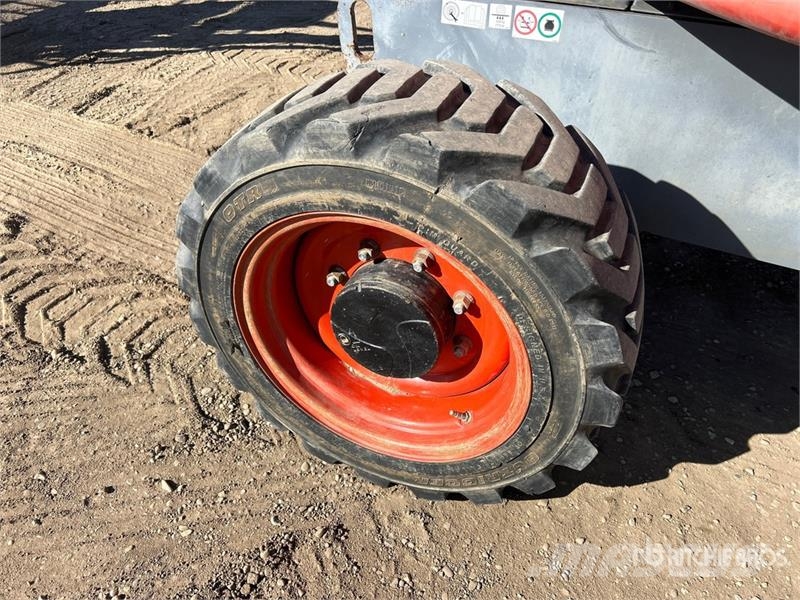 SkyJack SJ46AJ 4WD Diesel Articulating Boom Lift Iseliikuvad poomtõstukid