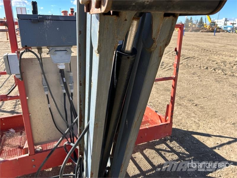 SkyJack SJ46AJ 4WD Diesel Articulating Boom Lift Iseliikuvad poomtõstukid
