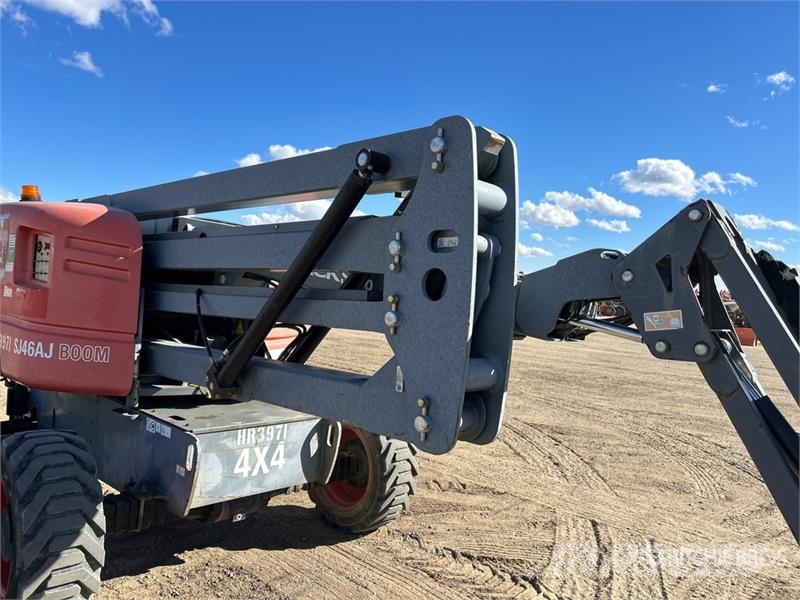 SkyJack SJ46AJ 4WD Diesel Articulating Boom Lift Iseliikuvad poomtõstukid
