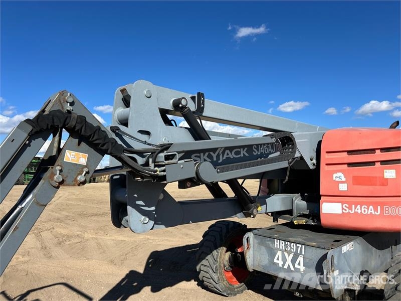 SkyJack SJ46AJ 4WD Diesel Articulating Boom Lift Iseliikuvad poomtõstukid