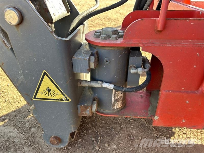 SkyJack SJ46AJ 4WD Diesel Articulating Boom Lift Iseliikuvad poomtõstukid