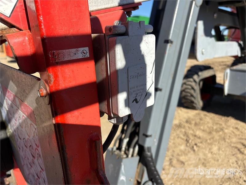 SkyJack SJ46AJ 4WD Diesel Articulating Boom Lift Iseliikuvad poomtõstukid
