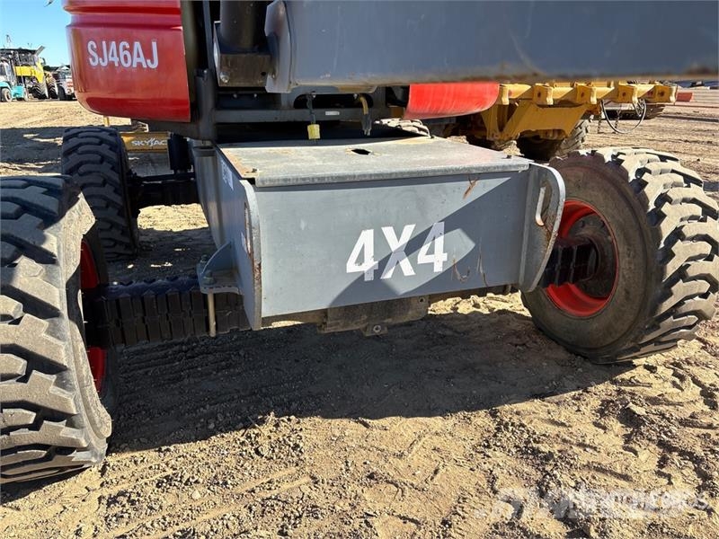 SkyJack SJ46AJ 4WD Diesel Articulating Boom Lift Iseliikuvad poomtõstukid