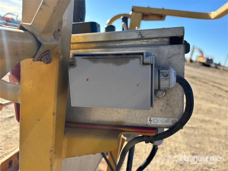 SkyJack SJ63AJ 4WD Diesel Articulating Boom Lift Strēles pacēlāji