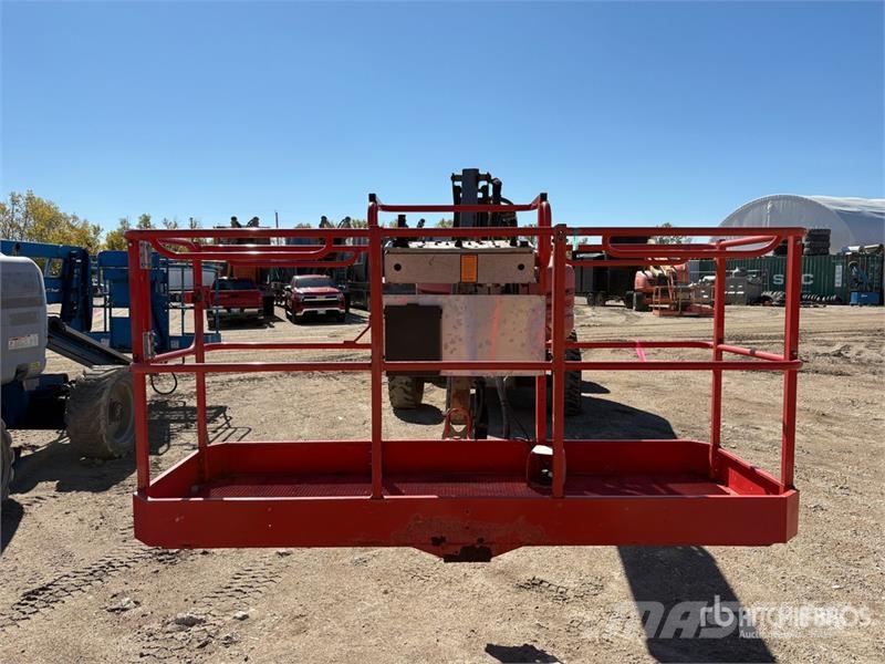 SkyJack SJ63AJ 4WD Diesel Articulating Boom Lift (Inoperab رافعات سلة مفصلية
