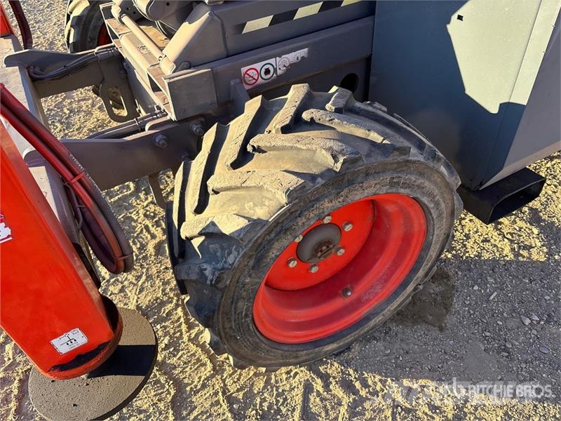 SkyJack SJ6832 RT Ollós emelők