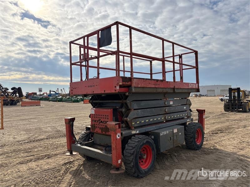 SkyJack SJ7135RT Diesel 35 ft Rough Terrain Scissor Lift Šķerveida pacēlāji